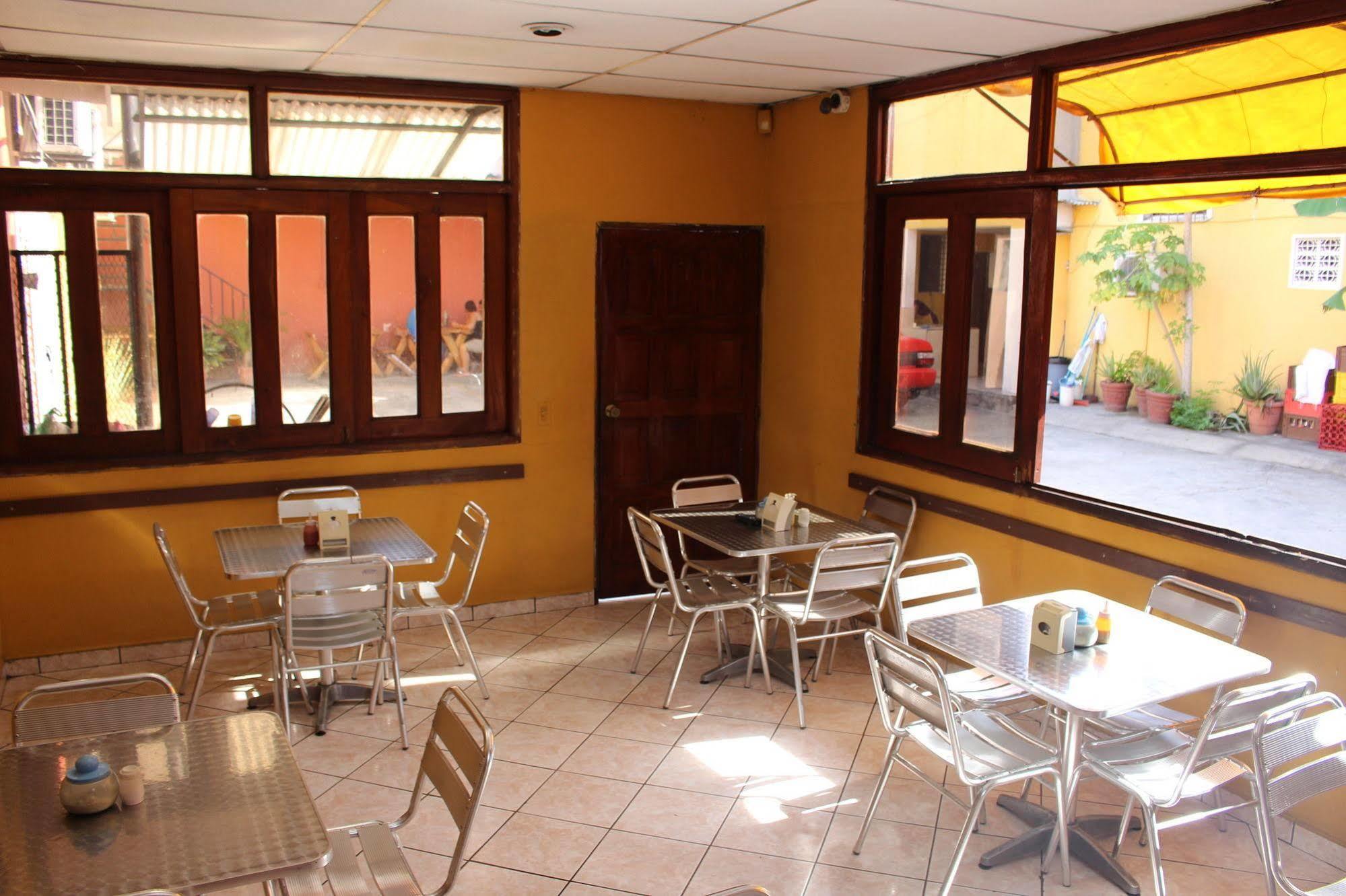 Hotel Pasadena II San Salvador Zewnętrze zdjęcie